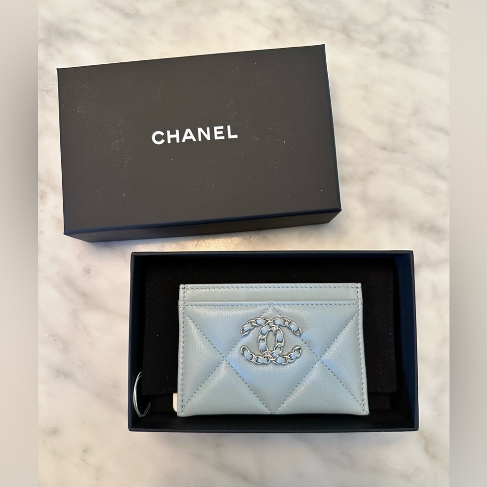 Chanel card holder - Picture 2 of 9